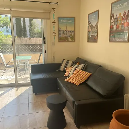 Limnos Gardens * Πάφος