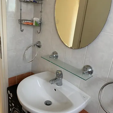 Limnos Gardens بافوس